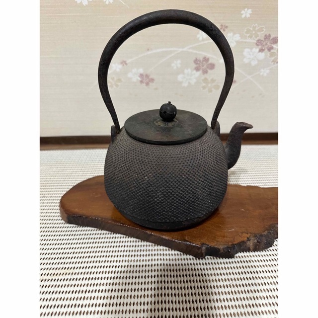 パターン 龍文堂 鉄瓶 霰 銅蓋 骨董品 - 金属工芸