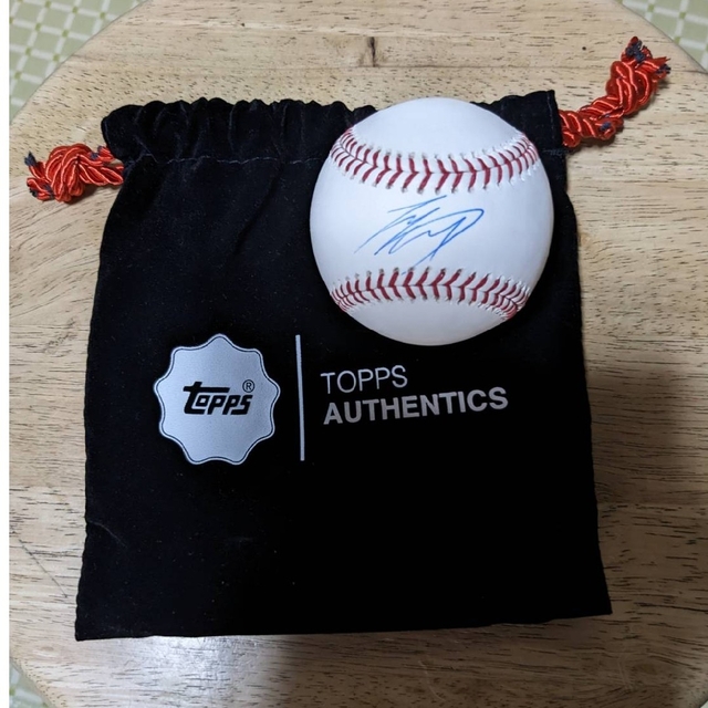 TOPPS社2018年大谷翔平MLBRookieサイン入りボール スポーツ/アウトドアの野球(ボール)の商品写真