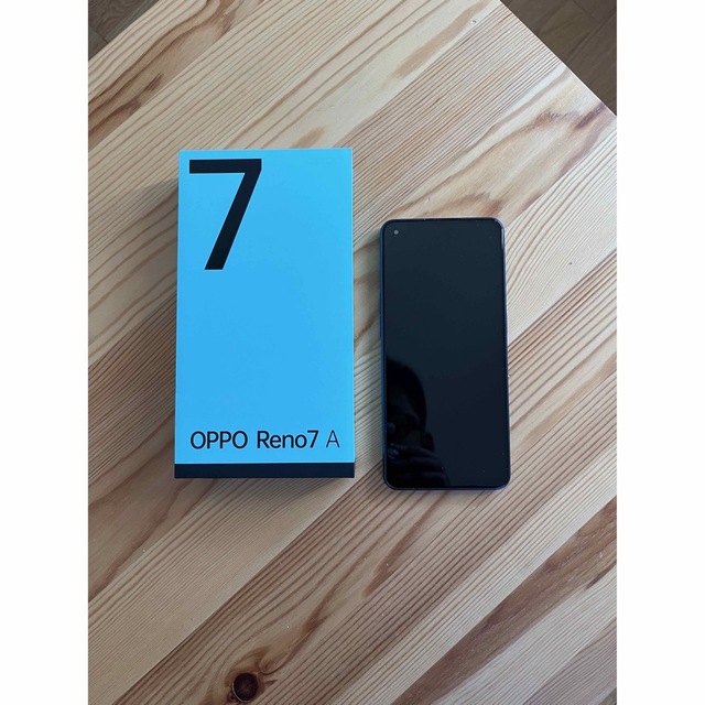 OPPO(オッポ)のoppoReno7 a 本体　6GB128GB スマホ/家電/カメラのスマートフォン/携帯電話(スマートフォン本体)の商品写真