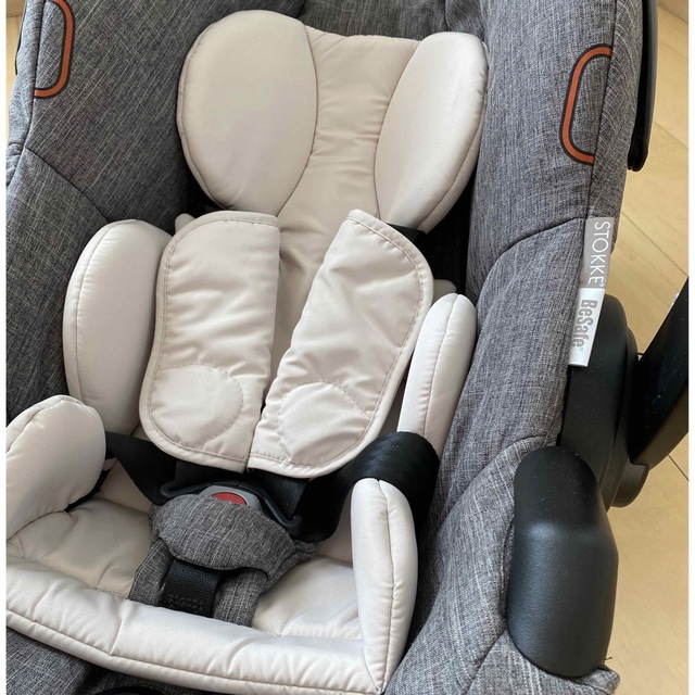 Stokke(ストッケ)の【Na..様専用】おまとめ買い キッズ/ベビー/マタニティの外出/移動用品(自動車用チャイルドシート本体)の商品写真