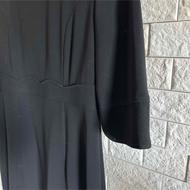 レディース　ブラックフォーマル　ワンピース　７号 レディースのフォーマル/ドレス(礼服/喪服)の商品写真