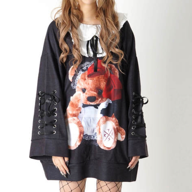 Maid bear collared pull over トラバス クマ柄