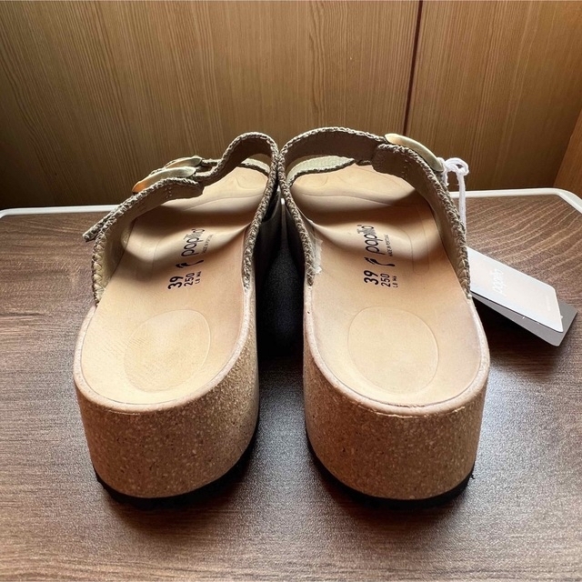 BIRKENSTOCK(ビルケンシュトック)の【新品未使用】ビルケンシュトック　ガブリエラ　25.0cm　カーキ レディースの靴/シューズ(サンダル)の商品写真