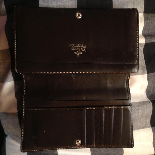 Vivienne Westwood(ヴィヴィアンウエストウッド)の本皮ヴィヴィアン財布 レディースのファッション小物(財布)の商品写真