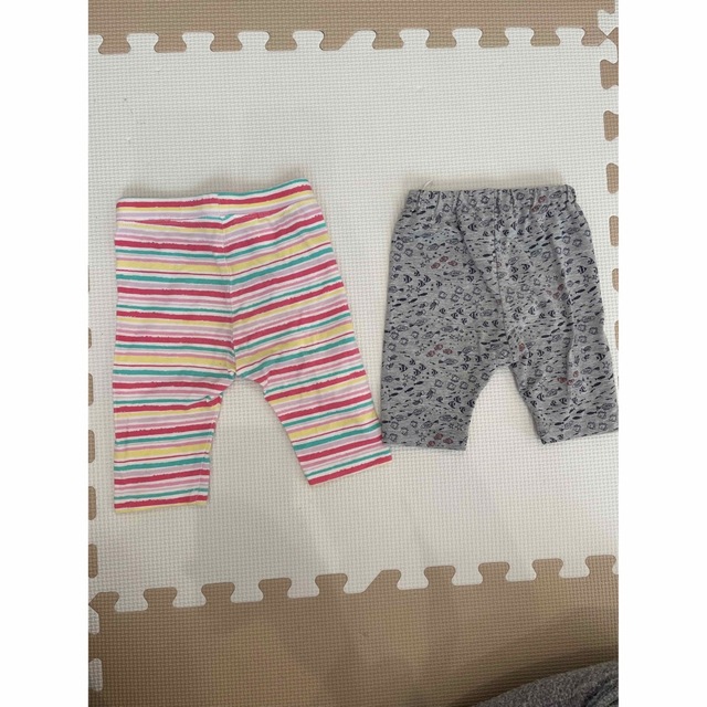 babyGAP(ベビーギャップ)のベビー70パンツ2枚セット キッズ/ベビー/マタニティのベビー服(~85cm)(パンツ)の商品写真