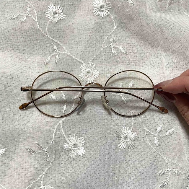 シンプル ゴールドメガネ 丸メガネ 金縁 度なし レディースのファッション小物(サングラス/メガネ)の商品写真