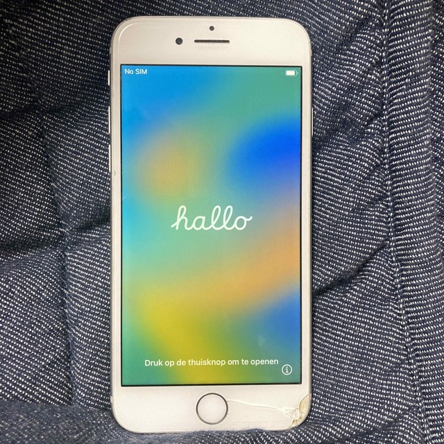 iPhone8 64G 画面割れあり-