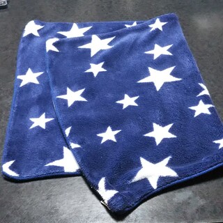 シマムラ(しまむら)の枕カバー 子供用 35×50cm 星柄 紺色 しまむら(シーツ/カバー)