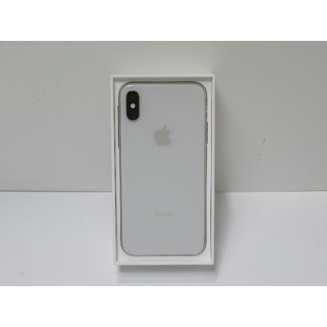 Apple(アップル)のiPhone XS 64GB MTAX2 J/A SIMフリー シルバー スマホ/家電/カメラのスマートフォン/携帯電話(スマートフォン本体)の商品写真