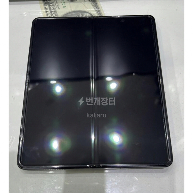 Galaxy Z Fold 3 ブラック　512g スマホ/家電/カメラのスマートフォン/携帯電話(スマートフォン本体)の商品写真