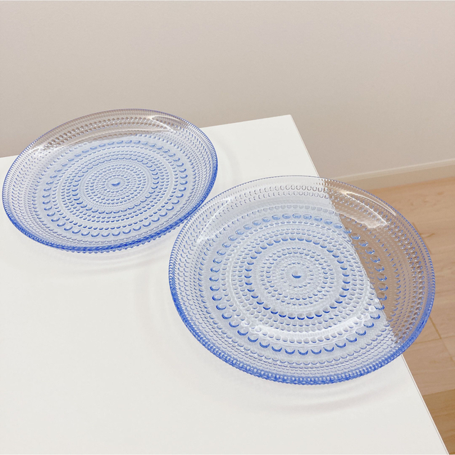 iittala(イッタラ)の美品 イッタラ カステへルミ アクア 2枚 17cm iittala ブルー インテリア/住まい/日用品のキッチン/食器(食器)の商品写真