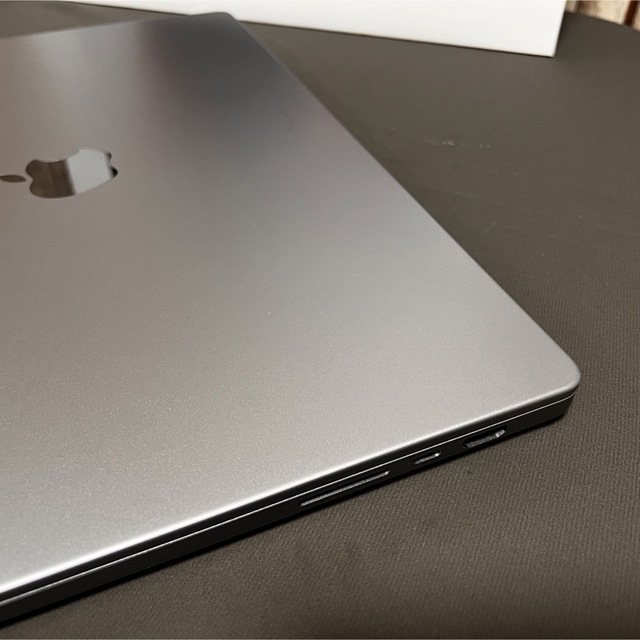 Mac (Apple)(マック)のMacBook Pro m1 Pro 2021 16インチ 1TB  スマホ/家電/カメラのPC/タブレット(ノートPC)の商品写真