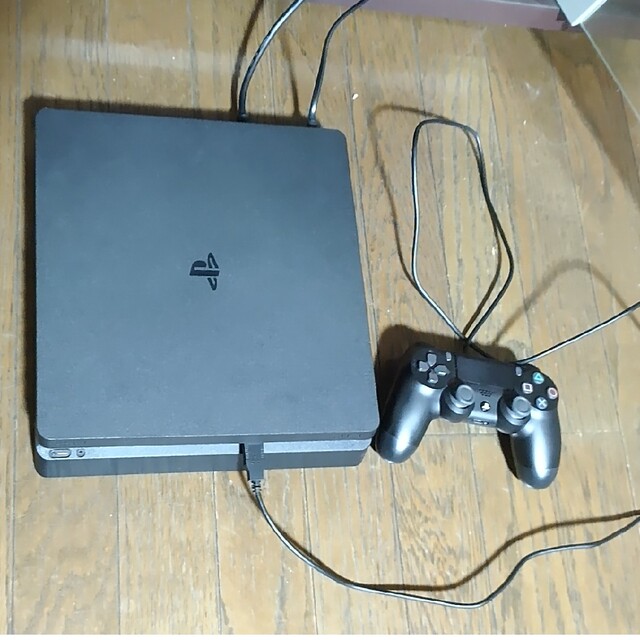 PlayStation4 本体 エンタメ/ホビーのゲームソフト/ゲーム機本体(家庭用ゲーム機本体)の商品写真