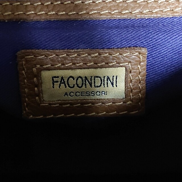 イタリア製  レザー  ファコンディーニ 美色　 三越伊勢丹 ショルダーバッグ レディースのバッグ(ショルダーバッグ)の商品写真