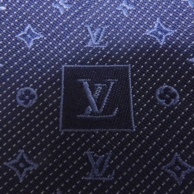 LOUIS VUITTON(ルイヴィトン)の未使用 LOUIS VUITTON ルイヴィトン クラヴァット・モノグラム クラシック M70953 ネクタイ ネイビー 148×8cm ビジネス ラグジュアリー ジャガード メンズ AY3158C  メンズのファッション小物(ネクタイ)の商品写真