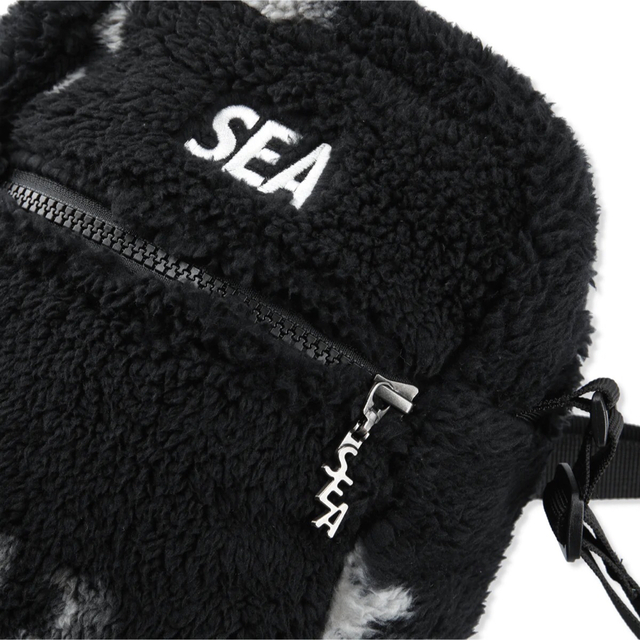 WIND AND SEA(ウィンダンシー)のウィンダンシー　FLEECE SACOCHE SHOLDER BAG メンズのバッグ(ショルダーバッグ)の商品写真