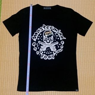 マスターマインドジャパン(mastermind JAPAN)の美品！　ロアー×マスターマインドジャパン　スワロスカル二丁拳銃Tシャツ　サイズ3(Tシャツ/カットソー(半袖/袖なし))