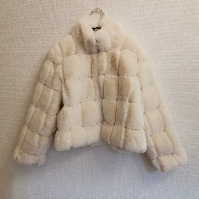 レディース ファーコート白の通販 by ♡ベル shop♡|ラクマ レディース ファーコート白の通販 by ♡ベル shop♡|ラクマ
