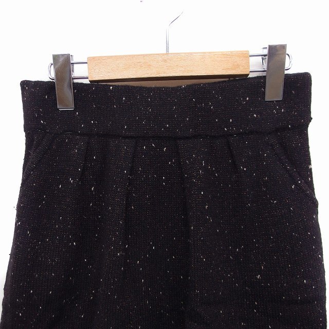 MACPHEE(マカフィー)のマカフィー MACPHEE トゥモローランド ニット タック フレアスカート 黒 レディースのスカート(ひざ丈スカート)の商品写真
