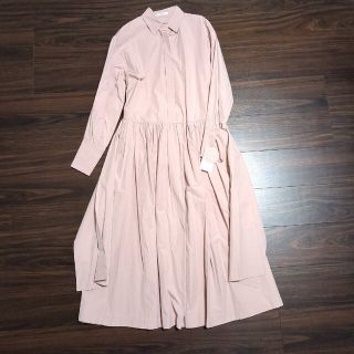 エミアトリエ(emmi atelier)の新品　emmi atelier シャツワンピース　ピンク(ロングワンピース/マキシワンピース)