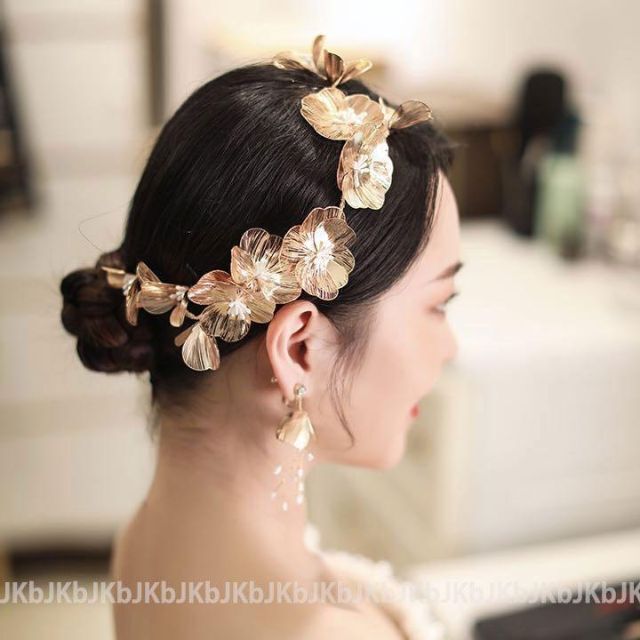 ヘッドドレス イヤリング ゴールド 花 結婚式 ウェディング A10-1 レディースのヘアアクセサリー(カチューシャ)の商品写真