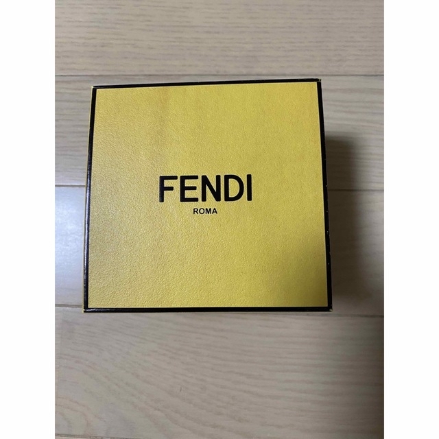 フェンディ FENDI リング ホワイトクリスタル 指輪 ゴールド 8AH393