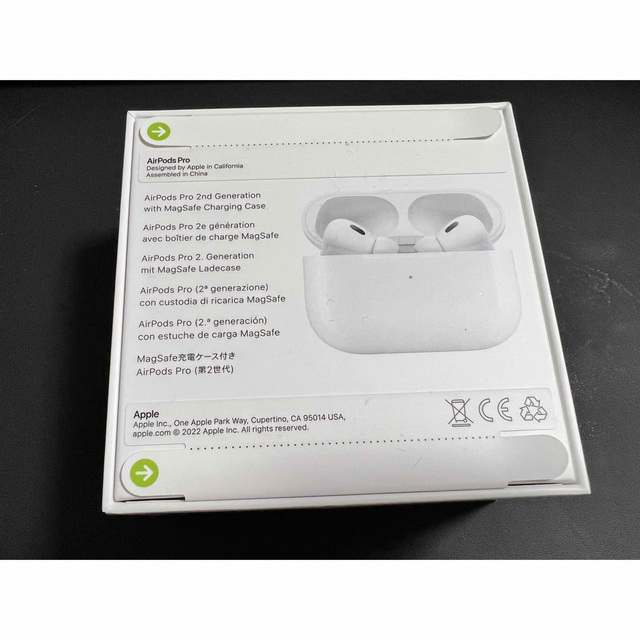 Apple(アップル)のApple AirPods Pro 第2世代　未開封新品　 Bluetooth スマホ/家電/カメラのオーディオ機器(ヘッドフォン/イヤフォン)の商品写真