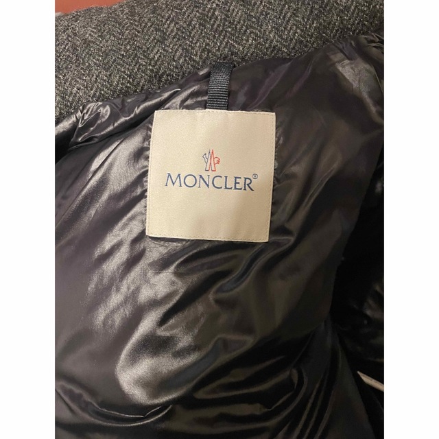 MONCLER(モンクレール)のたか様専用 モンジュネーブル  ワッペン無し サイズ0 モンクレール メンズのジャケット/アウター(ダウンジャケット)の商品写真