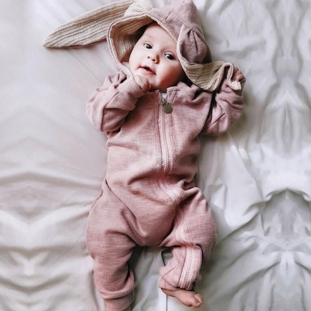 ウサギ うさぎ ベビー 赤ちゃん パジャマ 正月 新年 ロンパース ふわふわ キッズ/ベビー/マタニティのベビー服(~85cm)(ロンパース)の商品写真