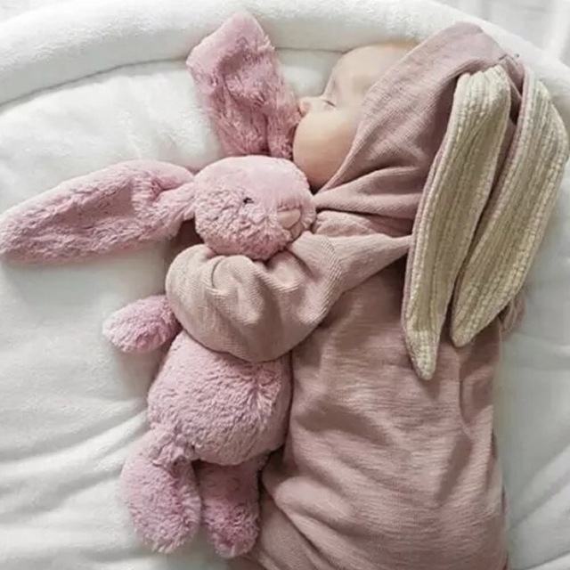 ウサギ うさぎ ベビー 赤ちゃん パジャマ 正月 新年 ロンパース ふわふわ キッズ/ベビー/マタニティのベビー服(~85cm)(ロンパース)の商品写真
