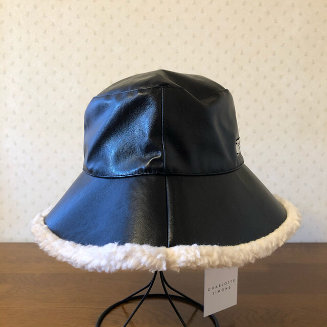 ☆新品☆イギリス発 シャーロットシモーヌ フェイクレザー バケット