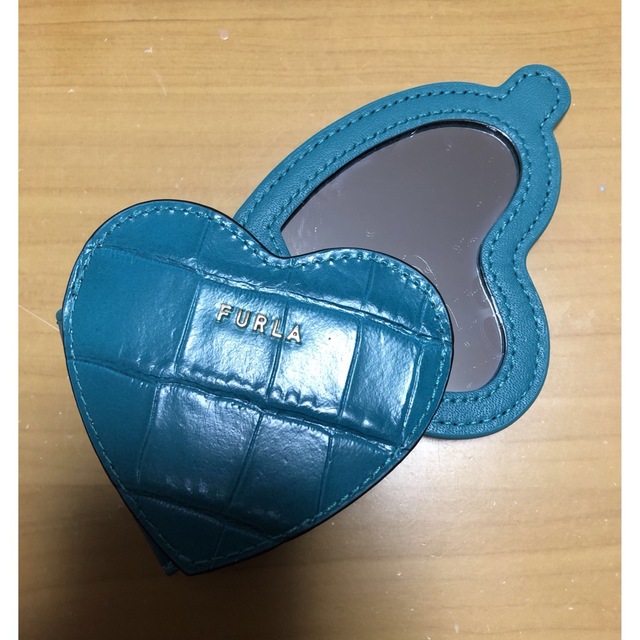 Furla(フルラ)のFURLA  コンパクト　鏡　ノベルティ レディースのファッション小物(ミラー)の商品写真