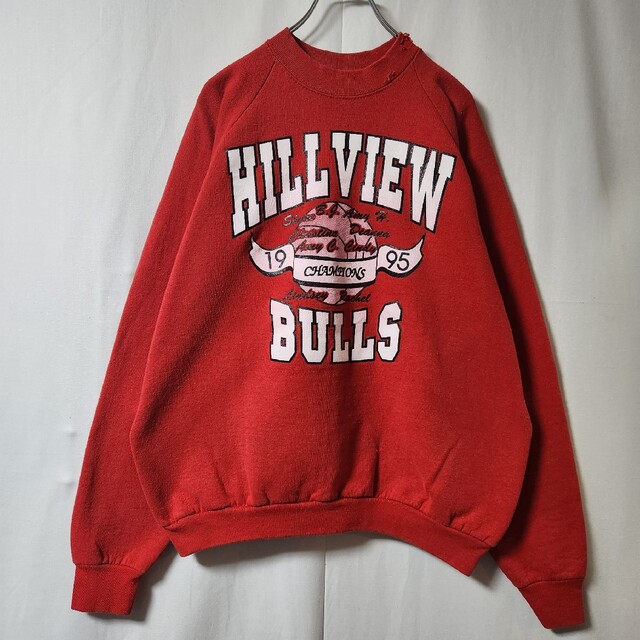 FRUIT OF THE LOOM(フルーツオブザルーム)の90s USA製　Hillview Bulls デザイン スウェット　XXL 赤 メンズのトップス(スウェット)の商品写真