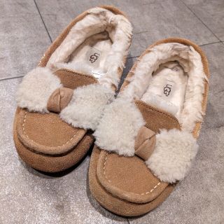 アグ(UGG)のアグ　モカシン　ムートン(スリッポン/モカシン)