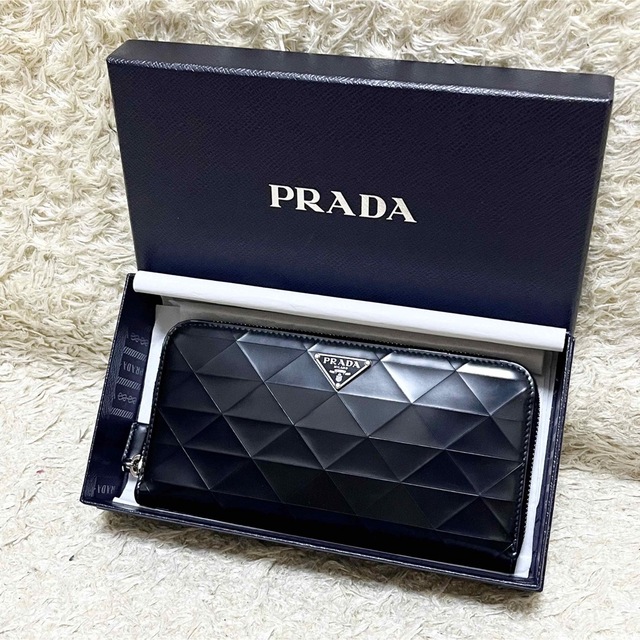 PRADA レザー財布