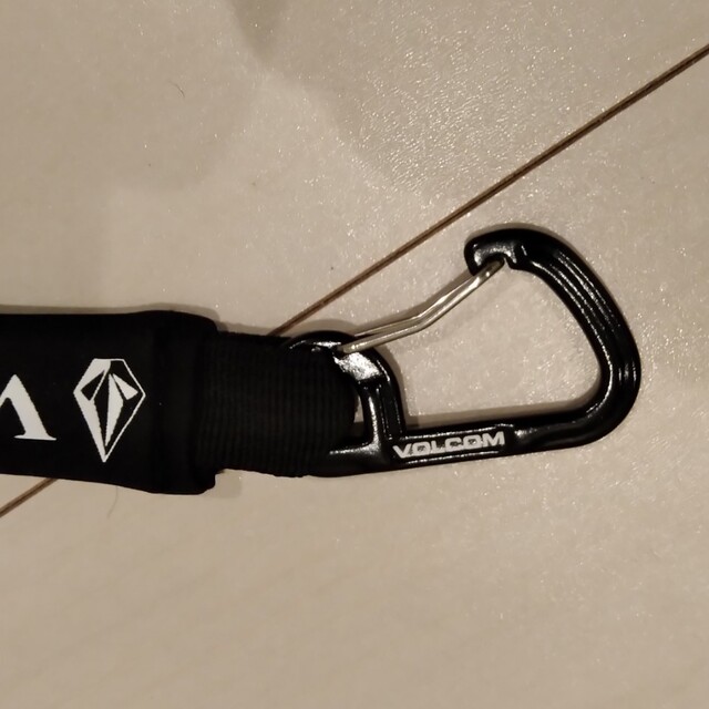 volcom(ボルコム)のVOLCOM　シューリーシュ　カラビナ スポーツ/アウトドアのスノーボード(アクセサリー)の商品写真