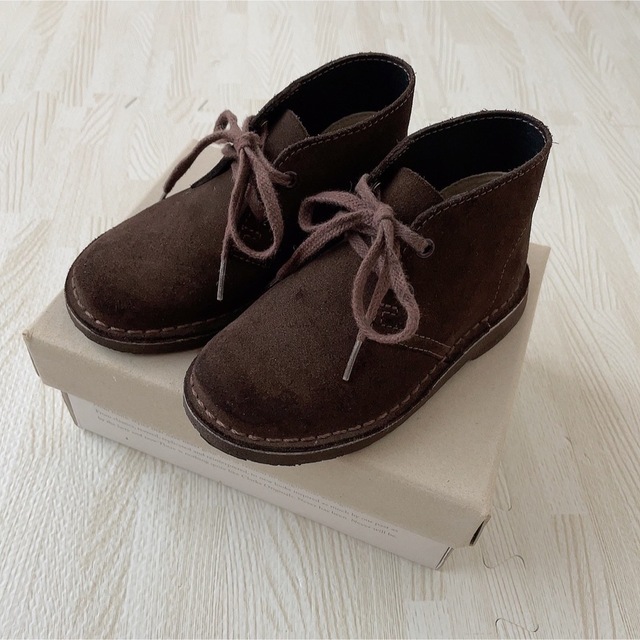 Clarks クラークス  デザートブーツ キッズ/ベビー/マタニティのベビー靴/シューズ(~14cm)(ブーツ)の商品写真