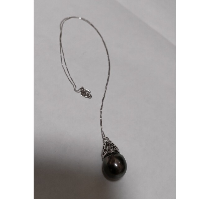 K18WG ITALYベネチアンチェーン黒真珠トップネックレス レディースのアクセサリー(ネックレス)の商品写真