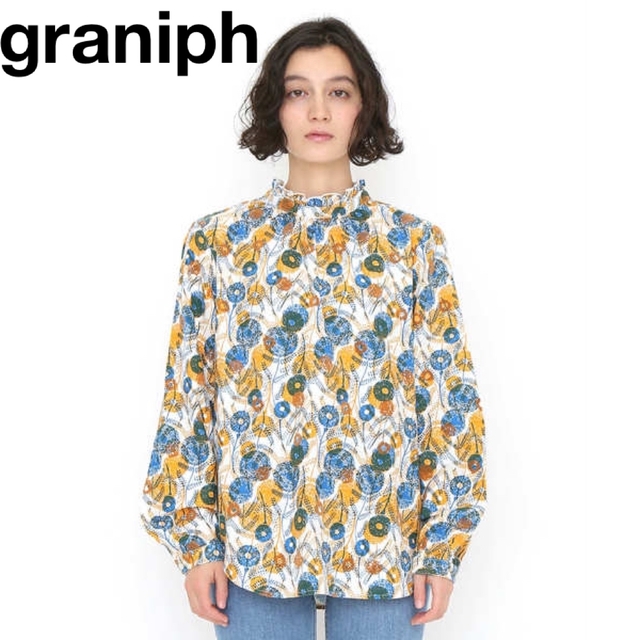 Design Tshirts Store graniph(グラニフ)の極美品　グラニフ　ギャザーネック　長袖　シャツ　北欧　ウォームフラワー柄 レディースのトップス(シャツ/ブラウス(長袖/七分))の商品写真