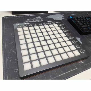 novation LAUNCHPAD for Ableton(MIDIコントローラー)