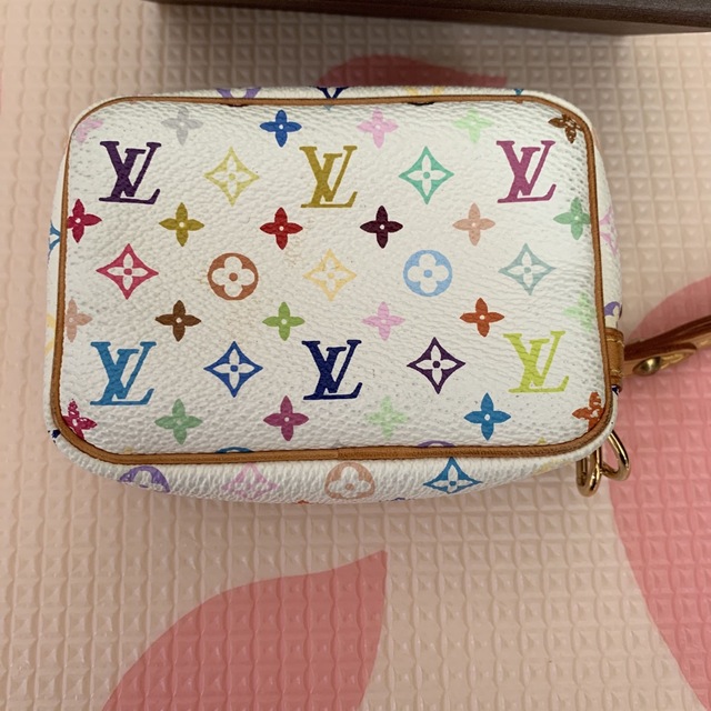 LOUIS VUITTON マルチカラー　ポーチ