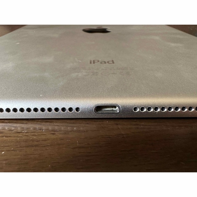 iPad(アイパッド)のiPadAir2 Wi-Fiモデル  スマホ/家電/カメラのPC/タブレット(タブレット)の商品写真