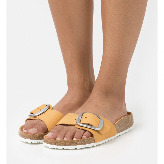 BIRKENSTOCK(ビルケンシュトック)のBIRKENSTOCK マドリッド ビッグバックル新品 レディースの靴/シューズ(サンダル)の商品写真