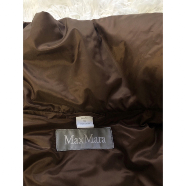 Max Mara(マックスマーラ)のひー様専用 マックスマーラ MAX Mara ダウン ジャケット 銀タグ  レディースのジャケット/アウター(ダウンジャケット)の商品写真