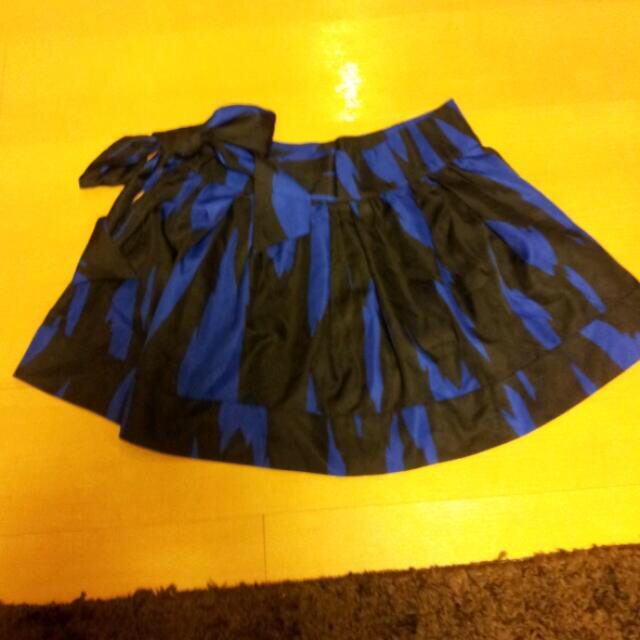 FOREVER 21(フォーエバートゥエンティーワン)のフォーエバー21♡デザインサテンスカート レディースのスカート(ミニスカート)の商品写真