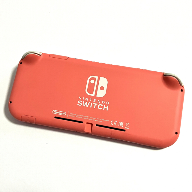 Nintendo Switch(ニンテンドースイッチ)の【保護フィルム・ソフト付】ニンテンドーswitch ライト コーラル 本体 エンタメ/ホビーのゲームソフト/ゲーム機本体(家庭用ゲーム機本体)の商品写真