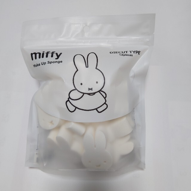 miffy(ミッフィー)の新品未使用　ミッフィー miffy メイクアップスポンジ　化粧　パフ　12個入り コスメ/美容のメイク道具/ケアグッズ(パフ・スポンジ)の商品写真