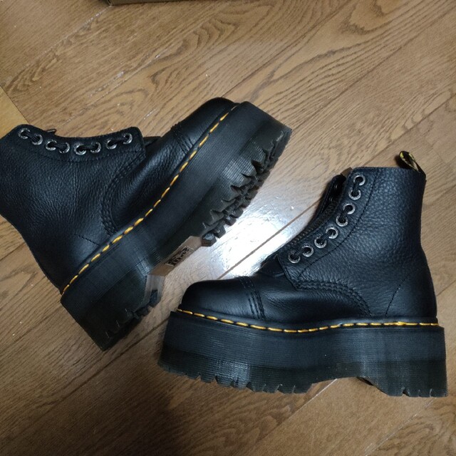 Dr.Martens(ドクターマーチン)の【cook様専用】ドクターマーチン シンクレア マックス ジャングルブーツ レディースの靴/シューズ(ブーツ)の商品写真