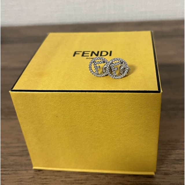 ピアスFENDI ピアス