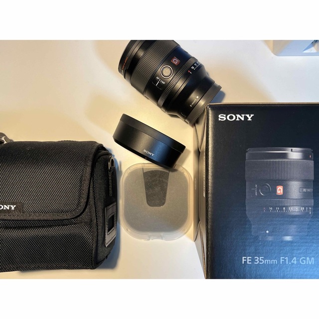 SONY(ソニー)のSONY ソニー 交換レンズ FE 35F1.4 GM SEL35F14GM スマホ/家電/カメラのカメラ(レンズ(単焦点))の商品写真